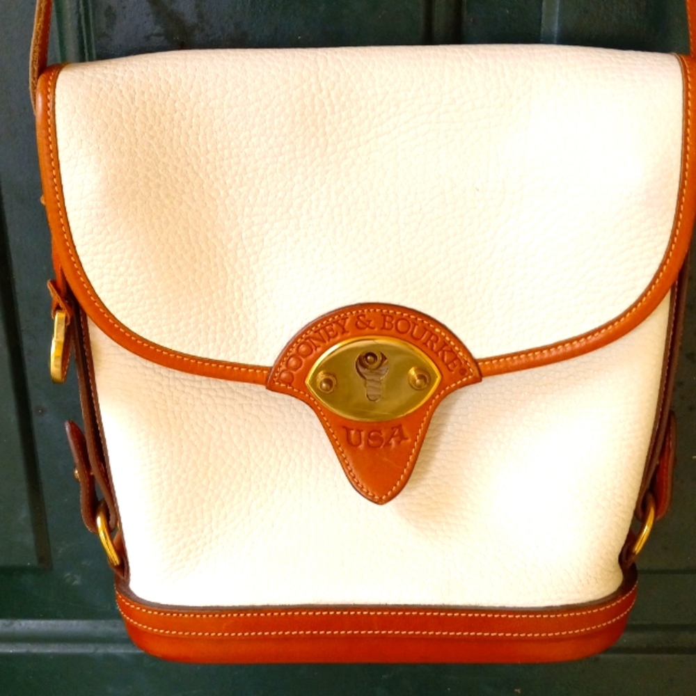 Dooney And Bourke bag